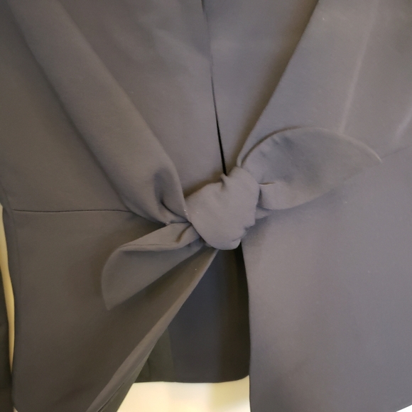 ⭐NWOT Tahari Navy Bow Back Open Slits Blazer Size 2 - Picture 10 of 12